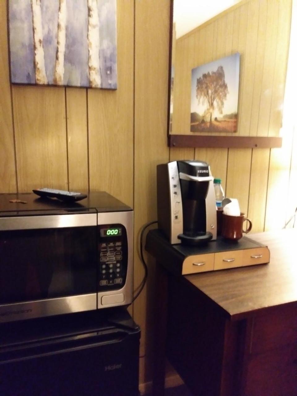 Rest Stop 6 Inn Clarendon Экстерьер фото